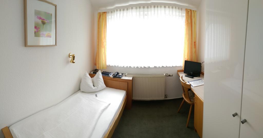 Hotel Garni Schmid Neu-Ulm Room photo