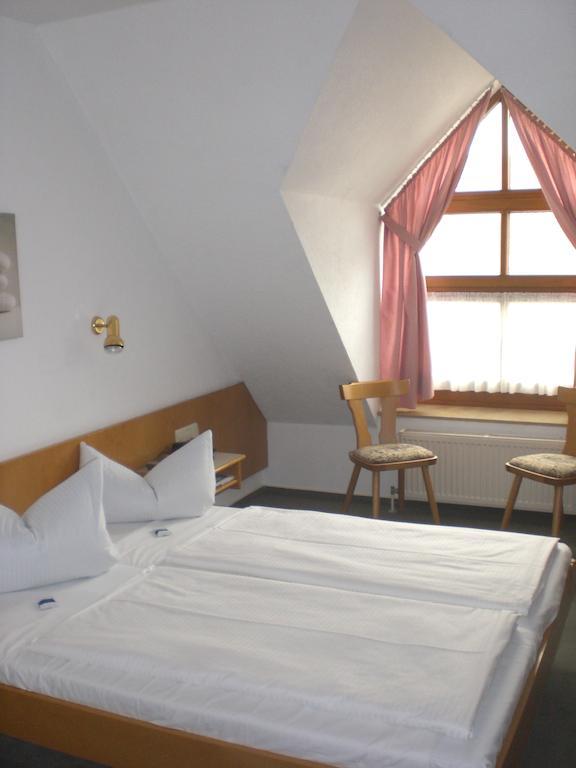 Hotel Garni Schmid Neu-Ulm Room photo